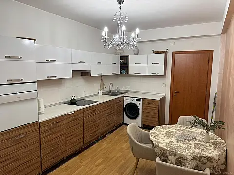 Satılır 3 otaqlı mənzil 115 m²
