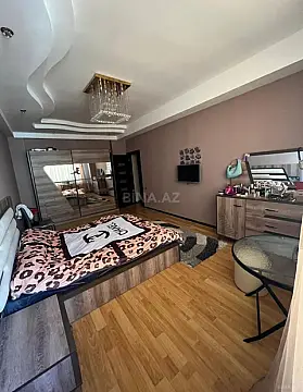 Satılır 3 otaqlı mənzil 156 m²