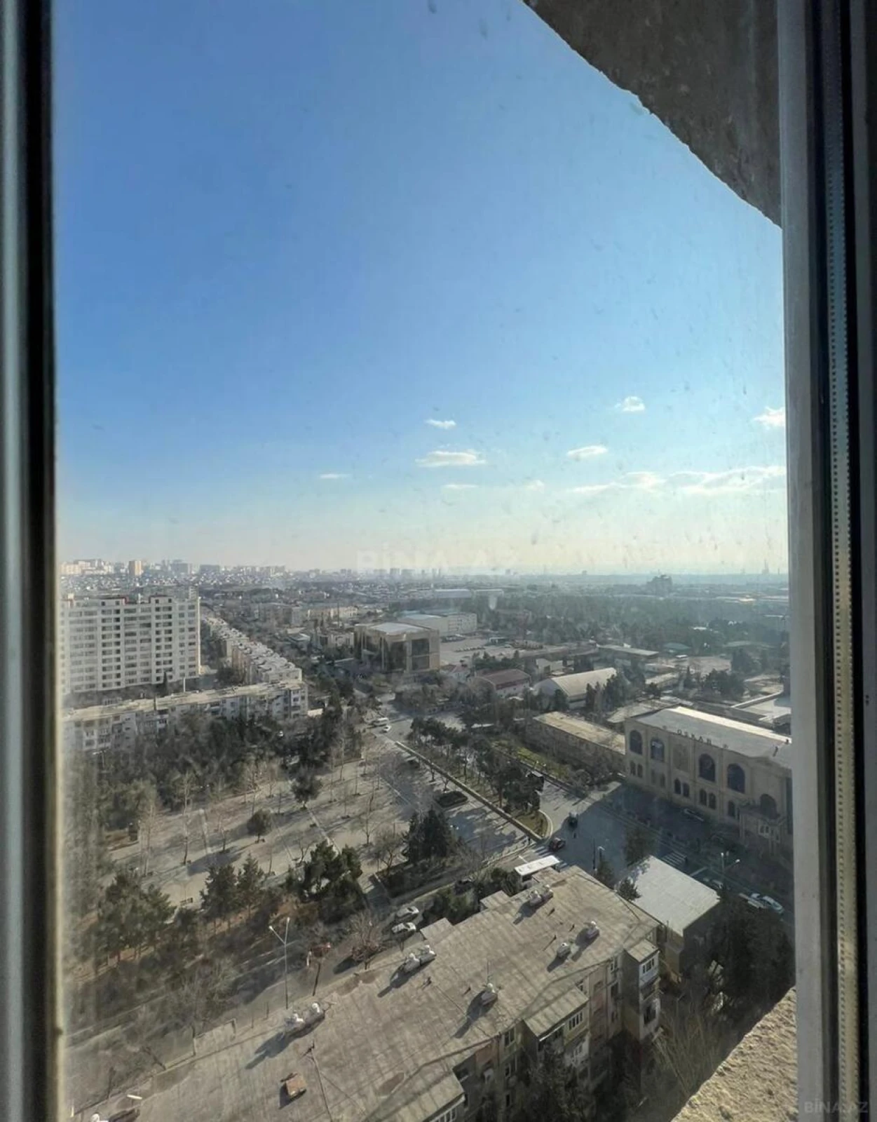 Satılır 3 otaqlı mənzil 156 m²