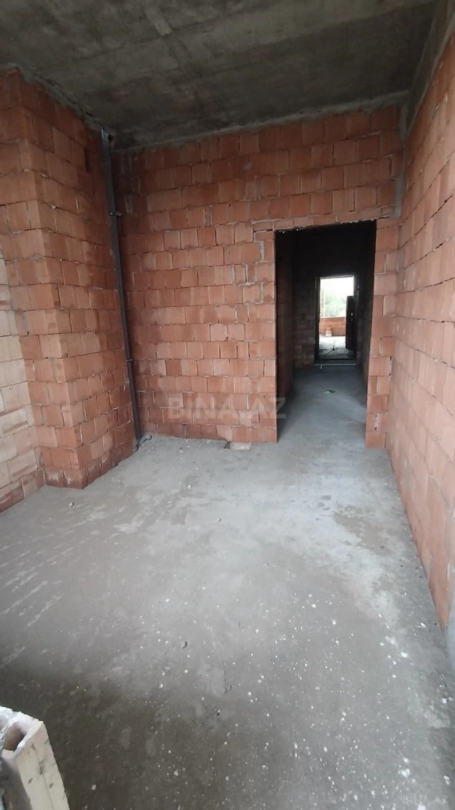 Satılır 1 otaqlı mənzil 54 m²