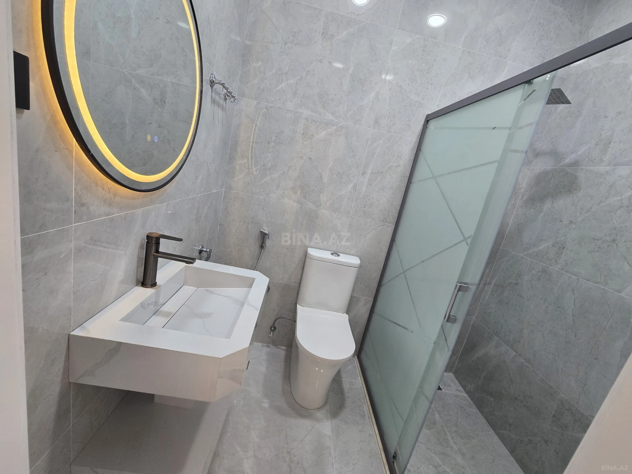 Satılır 4 otaqlı həyət evi 160 m²