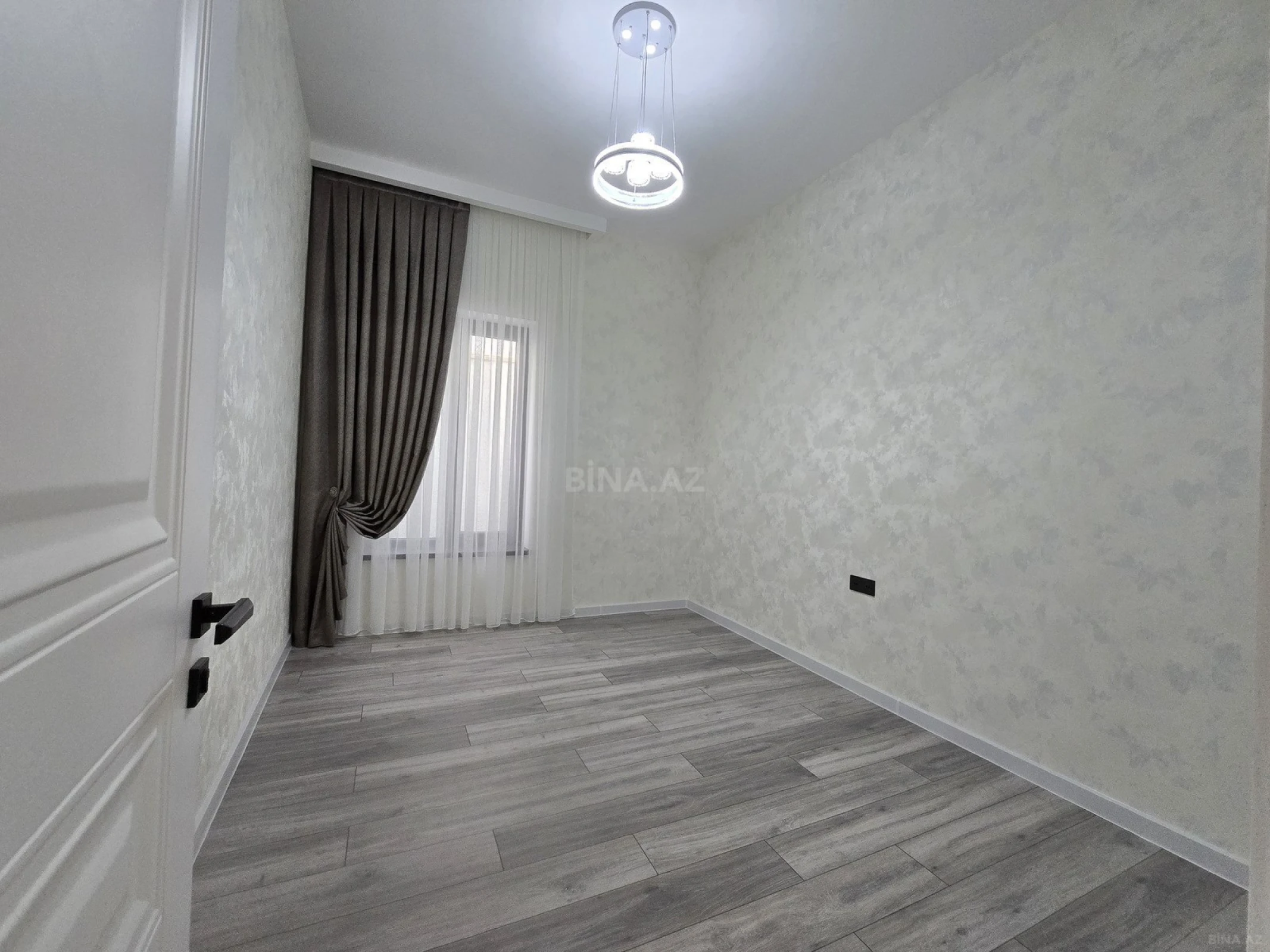 Satılır 4 otaqlı həyət evi 160 m²