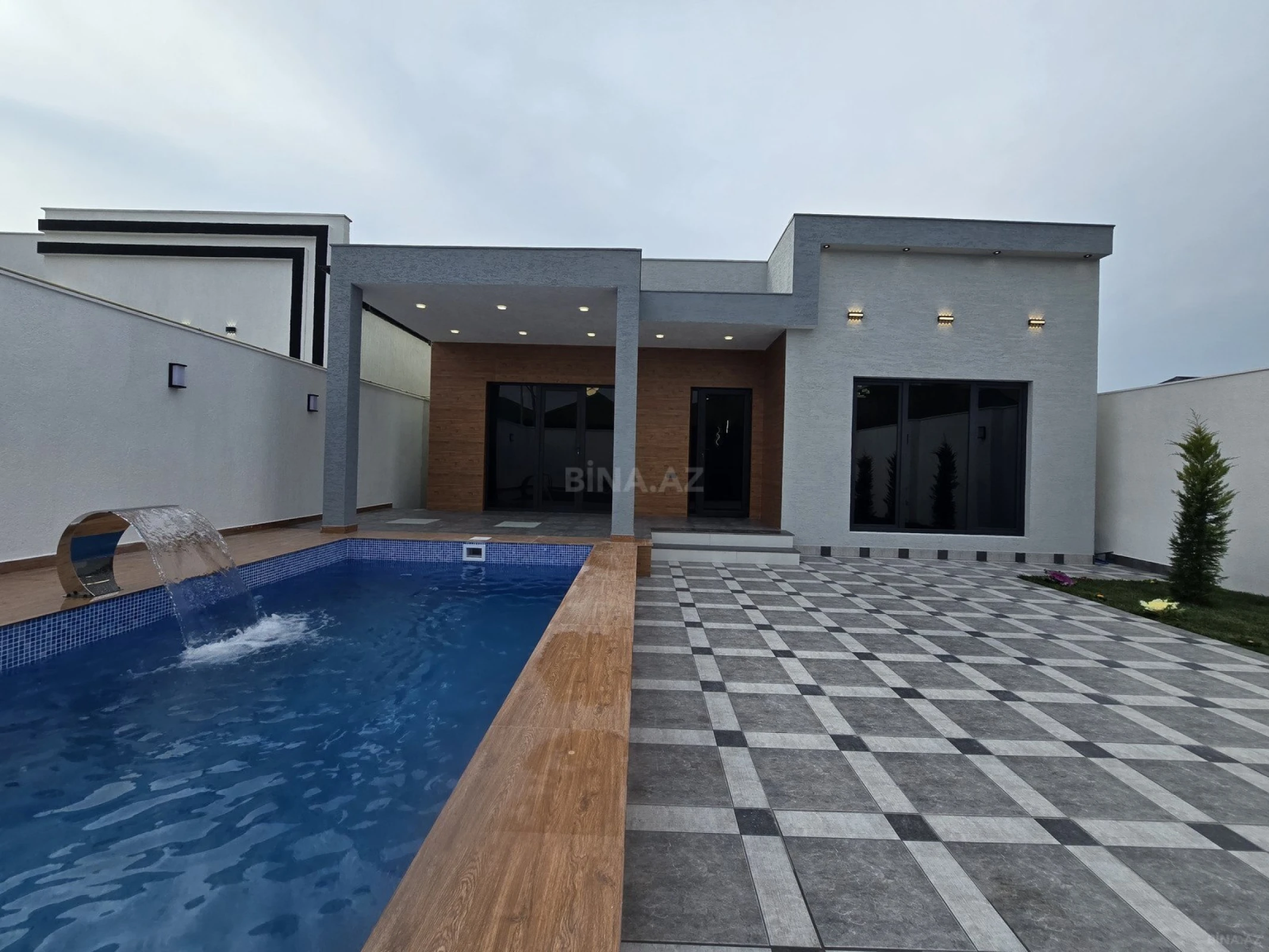 Satılır 4 otaqlı həyət evi 160 m²