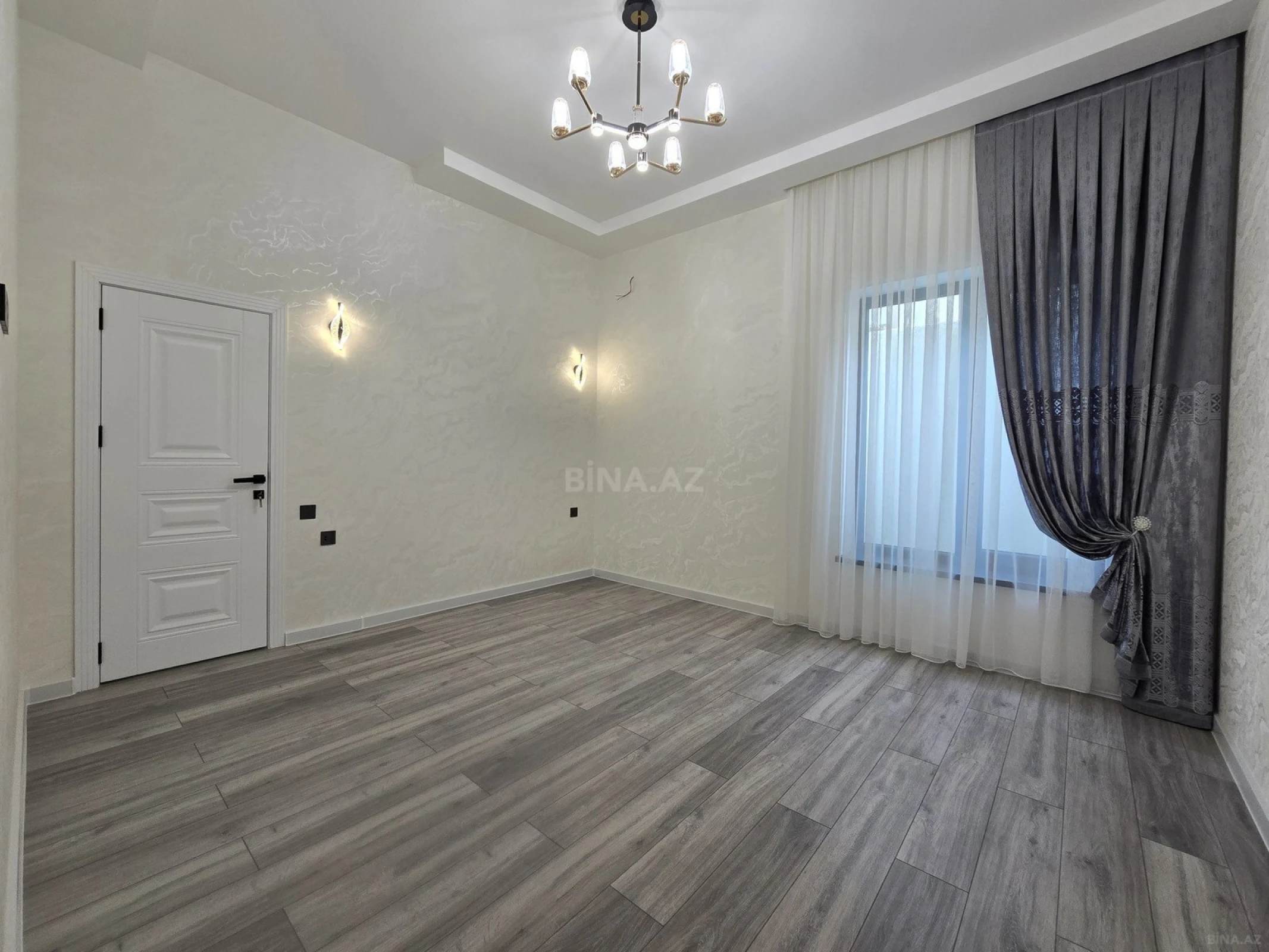 Satılır 4 otaqlı həyət evi 160 m²