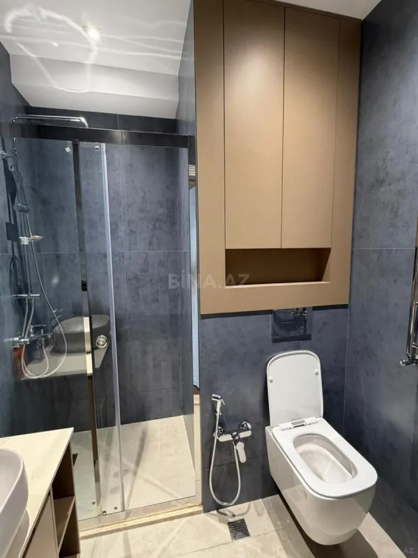 Kirayə verilir 4 otaqlı mənzil 157 m²