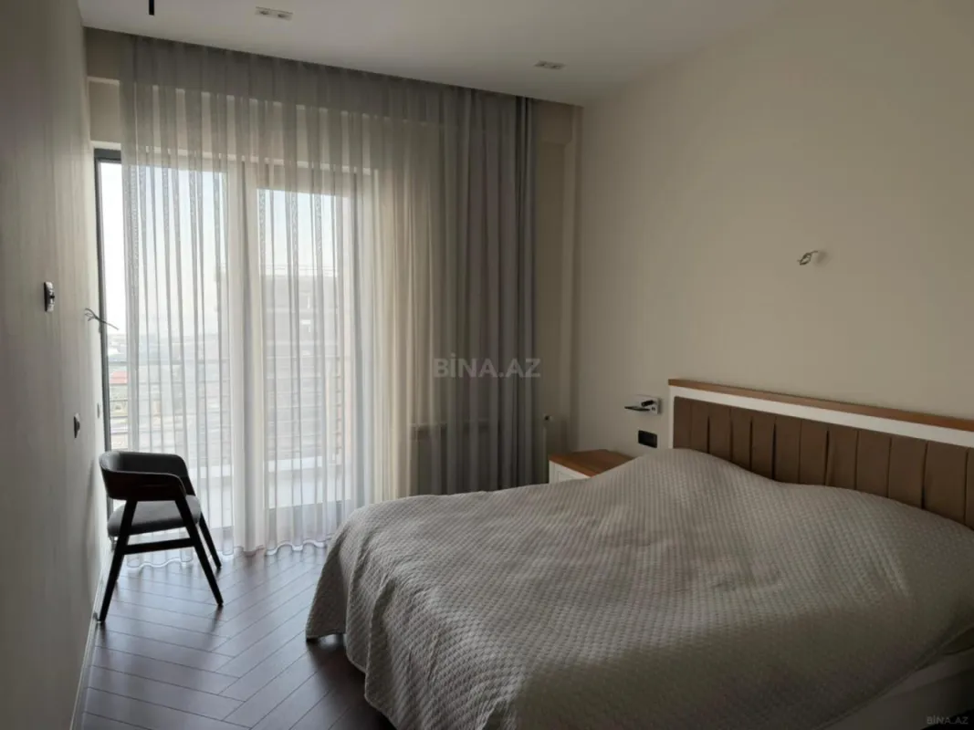 Kirayə verilir 4 otaqlı mənzil 157 m²