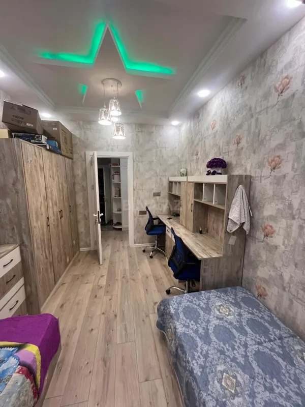 Satılır 3 otaqlı mənzil 82 m²
