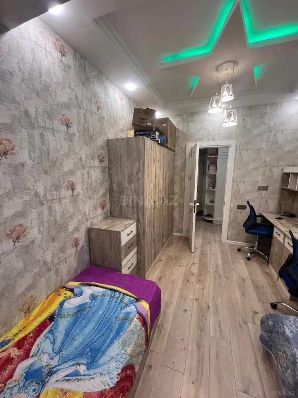 Satılır 3 otaqlı mənzil 82 m²