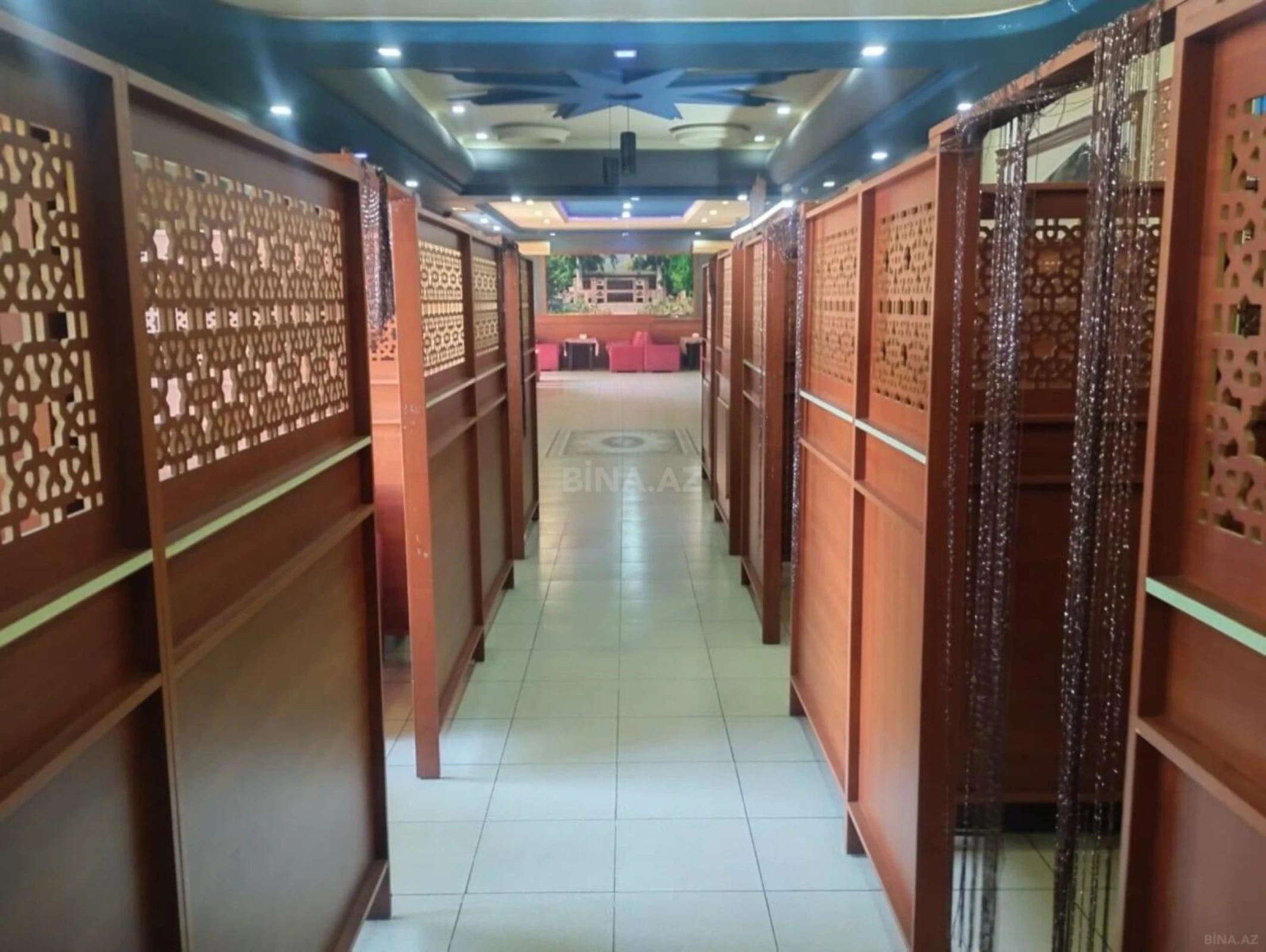 Satılır obyekt 560 m²