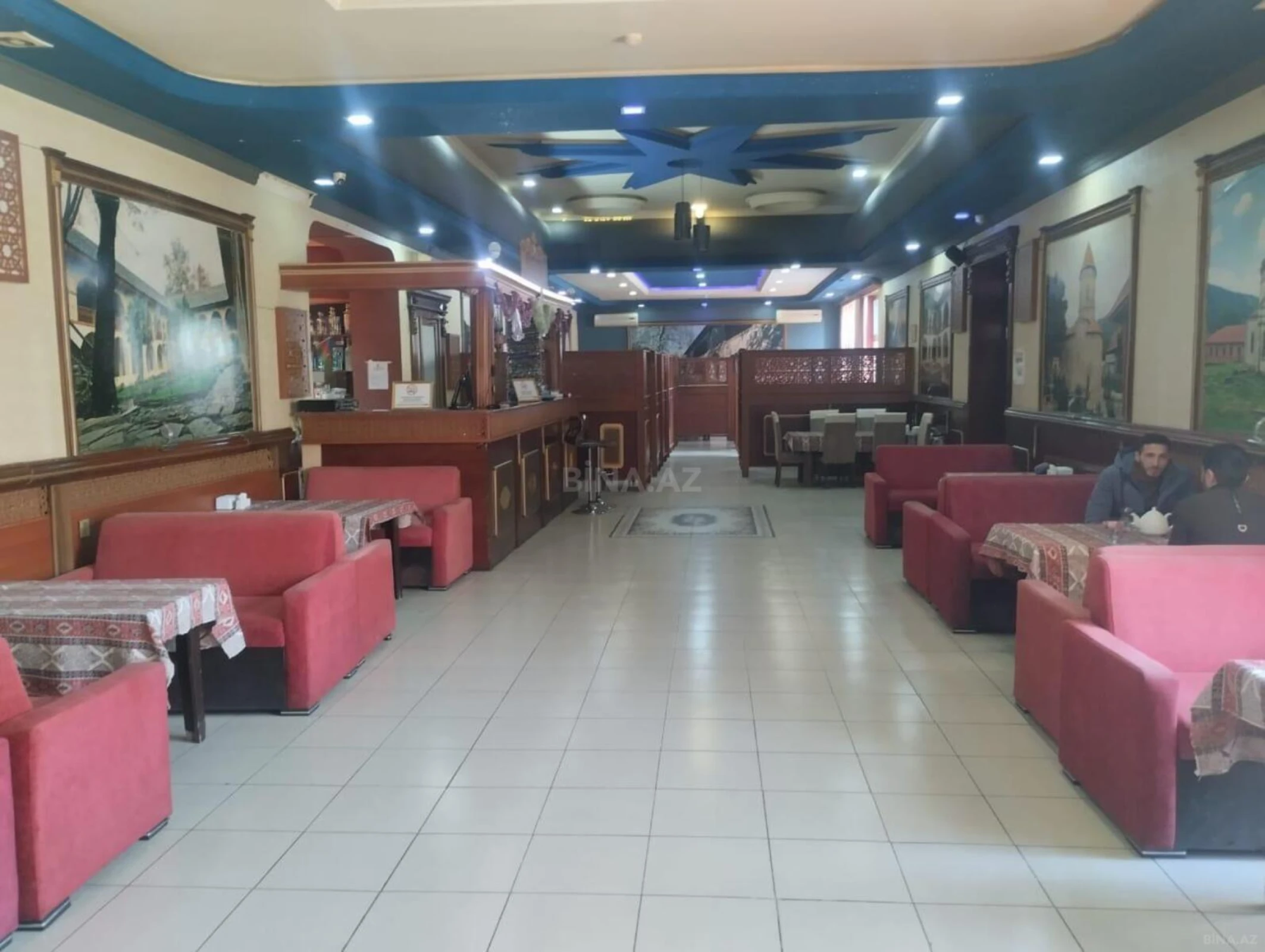 Satılır obyekt 560 m²