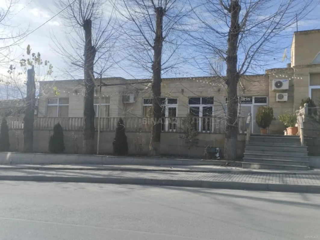 Satılır obyekt 560 m²