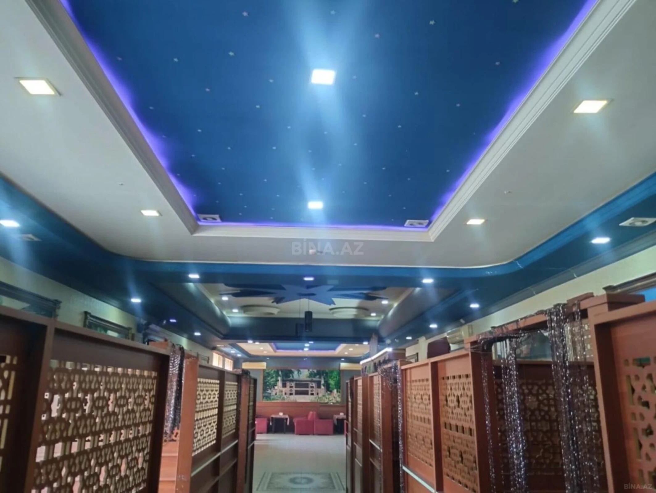 Satılır obyekt 560 m²