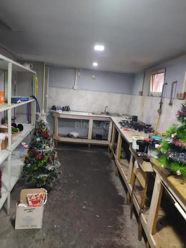 Satılır obyekt 560 m²