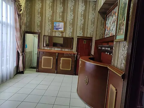 Satılır obyekt 560 m²