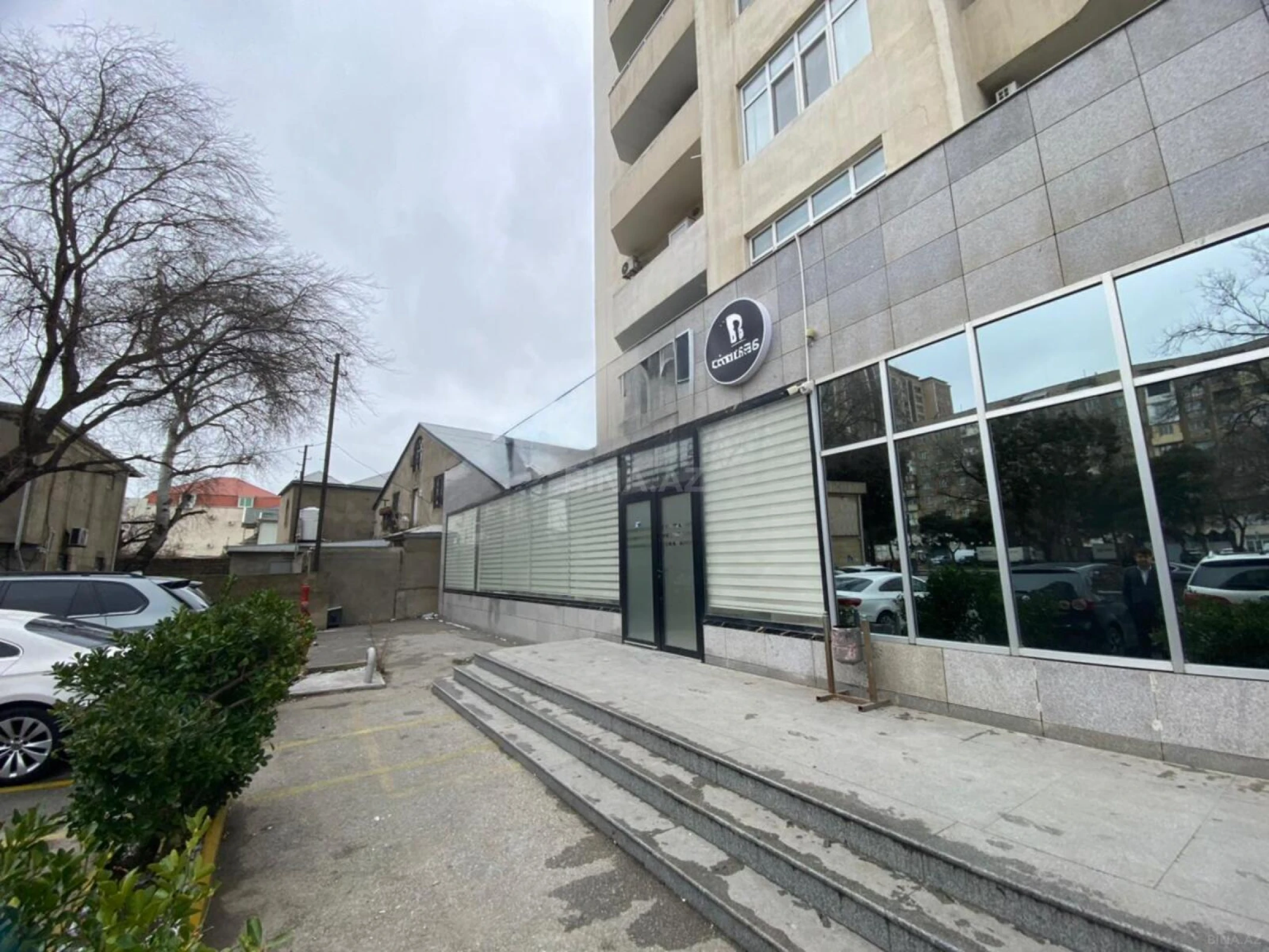 Satılır obyekt 1261 m²