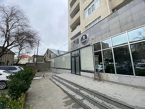 Satılır obyekt 1261 m²