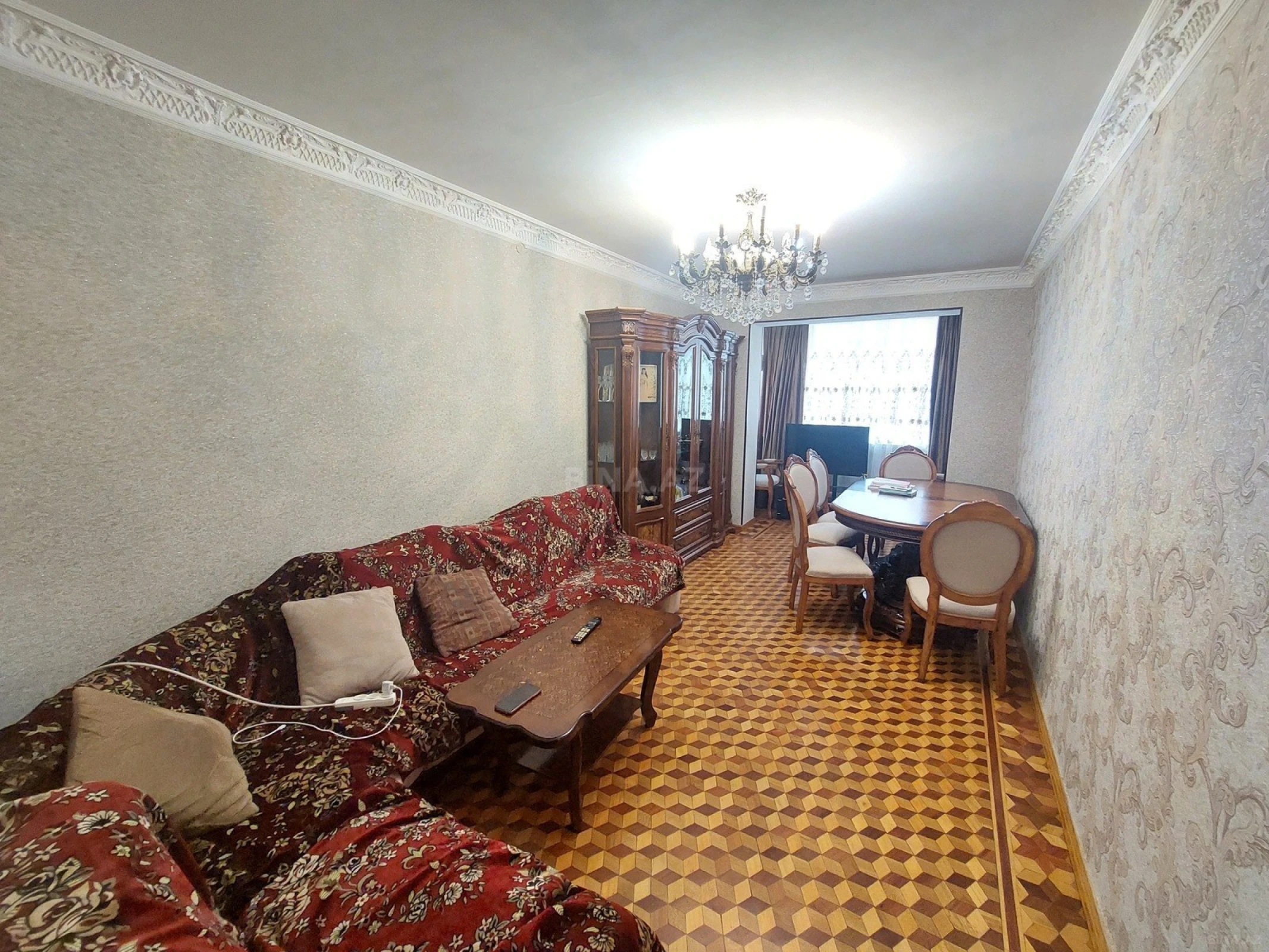 Satılır 5 otaqlı mənzil 133 m²