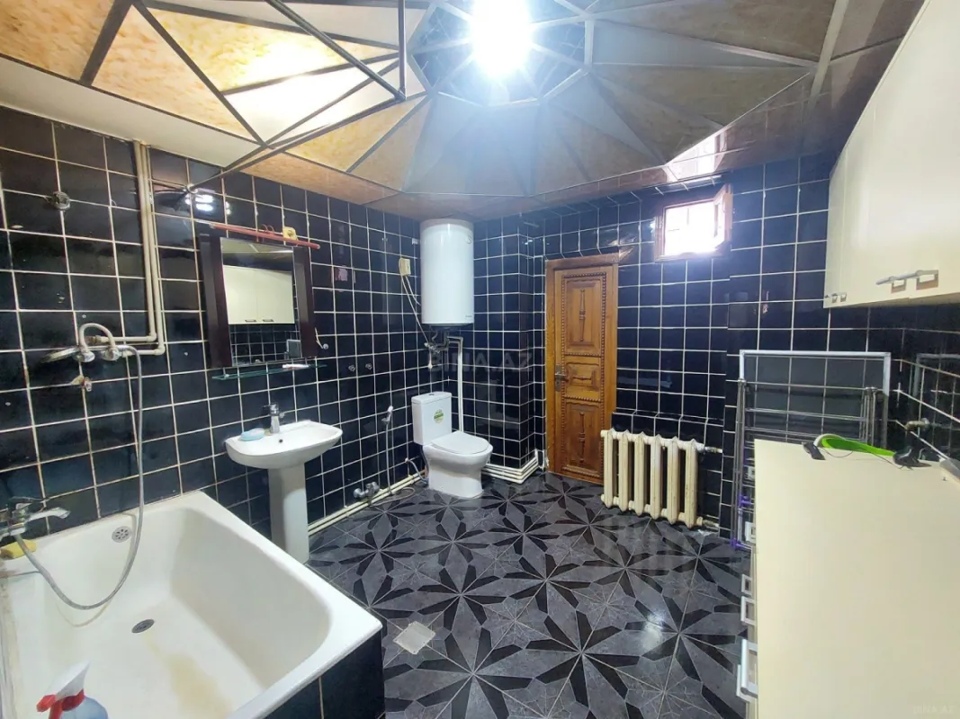 Satılır 5 otaqlı mənzil 133 m²