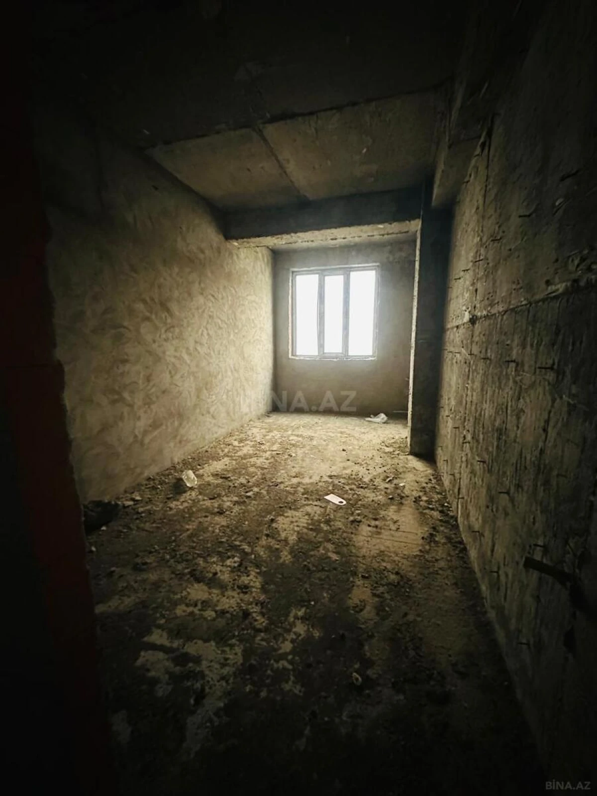 Satılır 4 otaqlı mənzil 157 m²