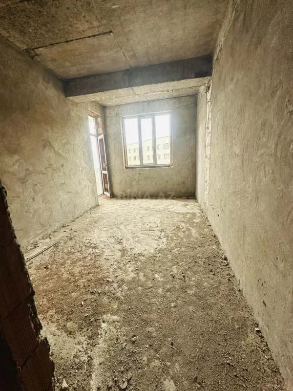 Satılır 4 otaqlı mənzil 157 m²