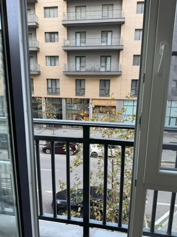 Kirayə verilir 2 otaqlı mənzil 95 m²