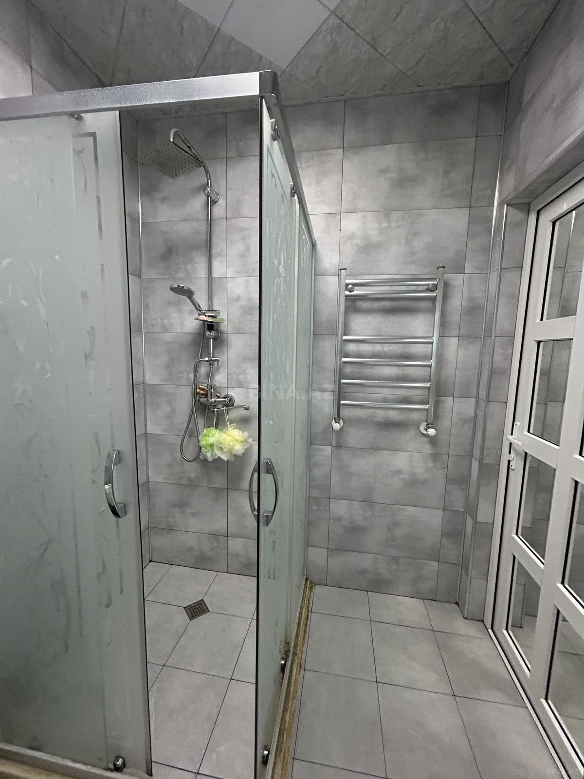 Kirayə verilir 3 otaqlı mənzil 84 m²