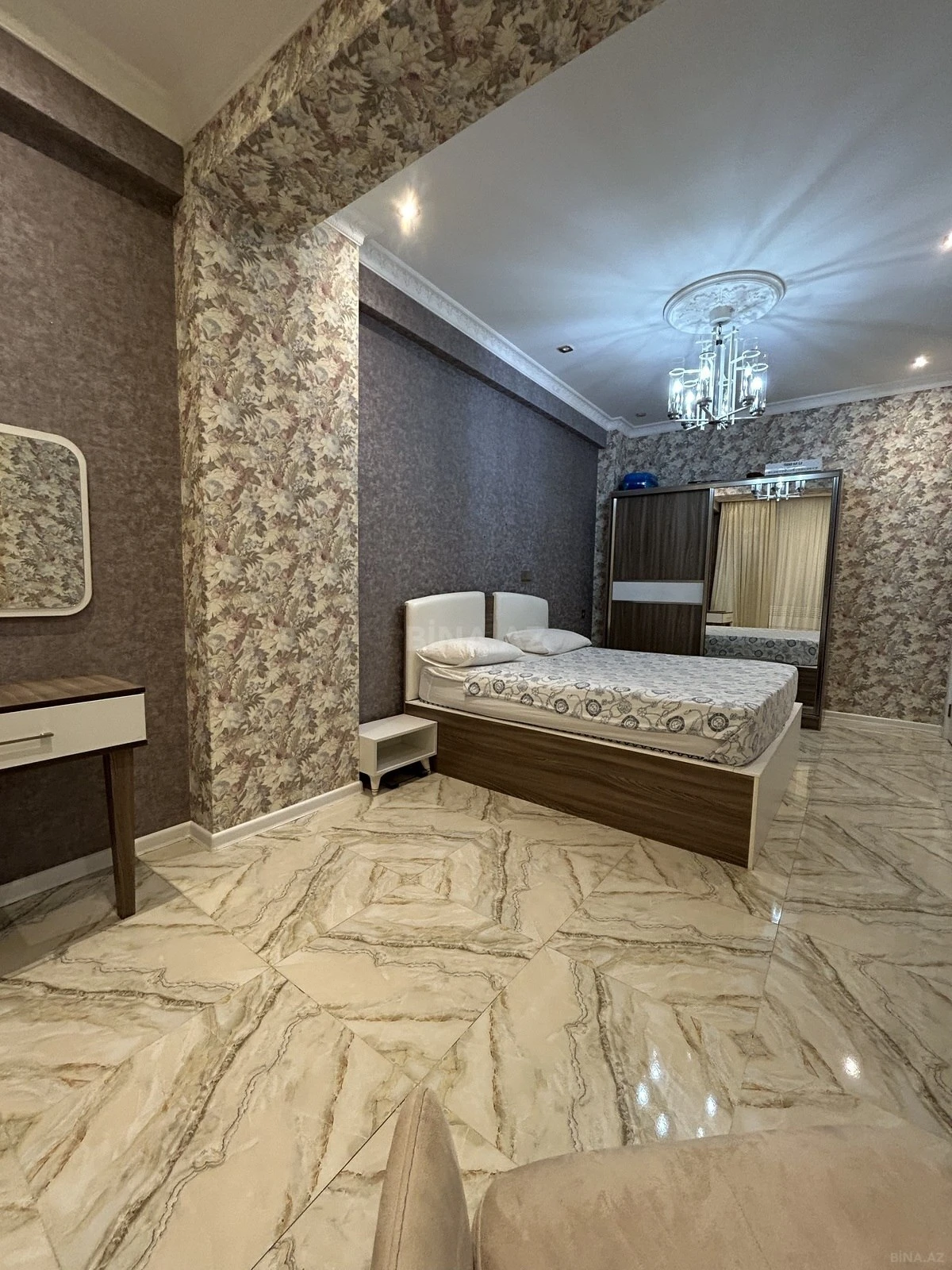Kirayə verilir 3 otaqlı mənzil 84 m²