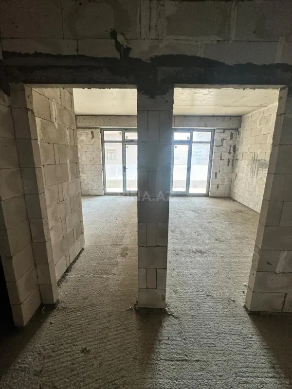 Satılır 3 otaqlı mənzil 147.5 m²