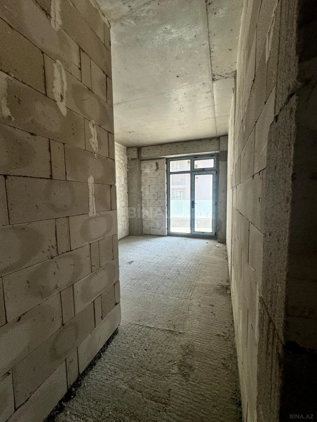 Satılır 3 otaqlı mənzil 147.5 m²
