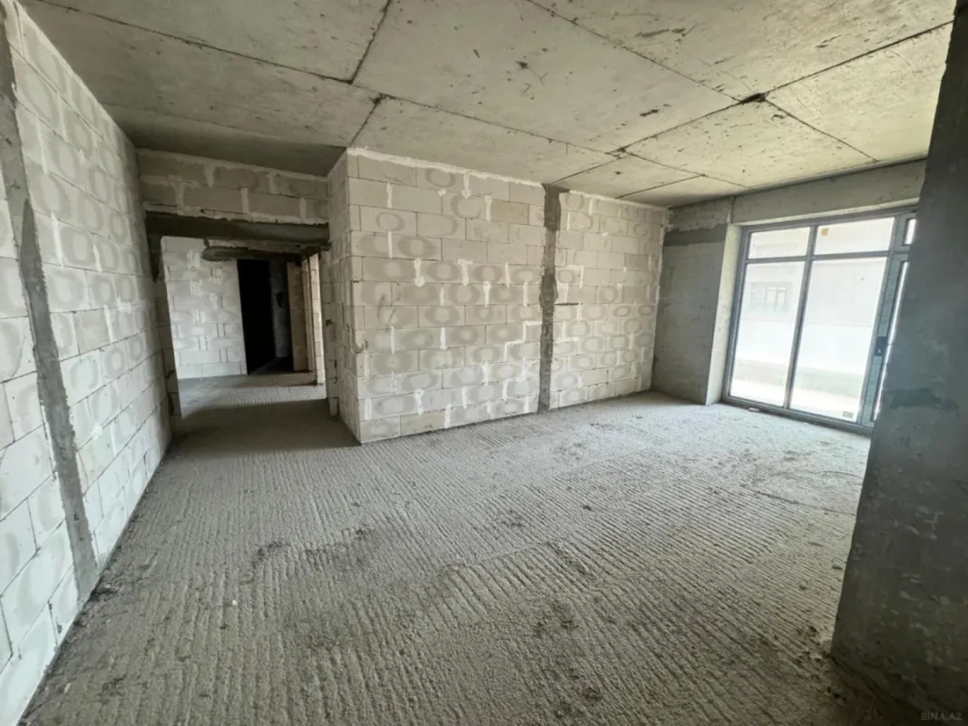 Satılır 3 otaqlı mənzil 147.5 m²