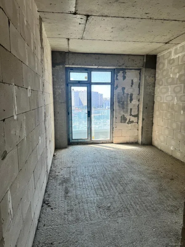 Satılır 3 otaqlı mənzil 147.5 m²