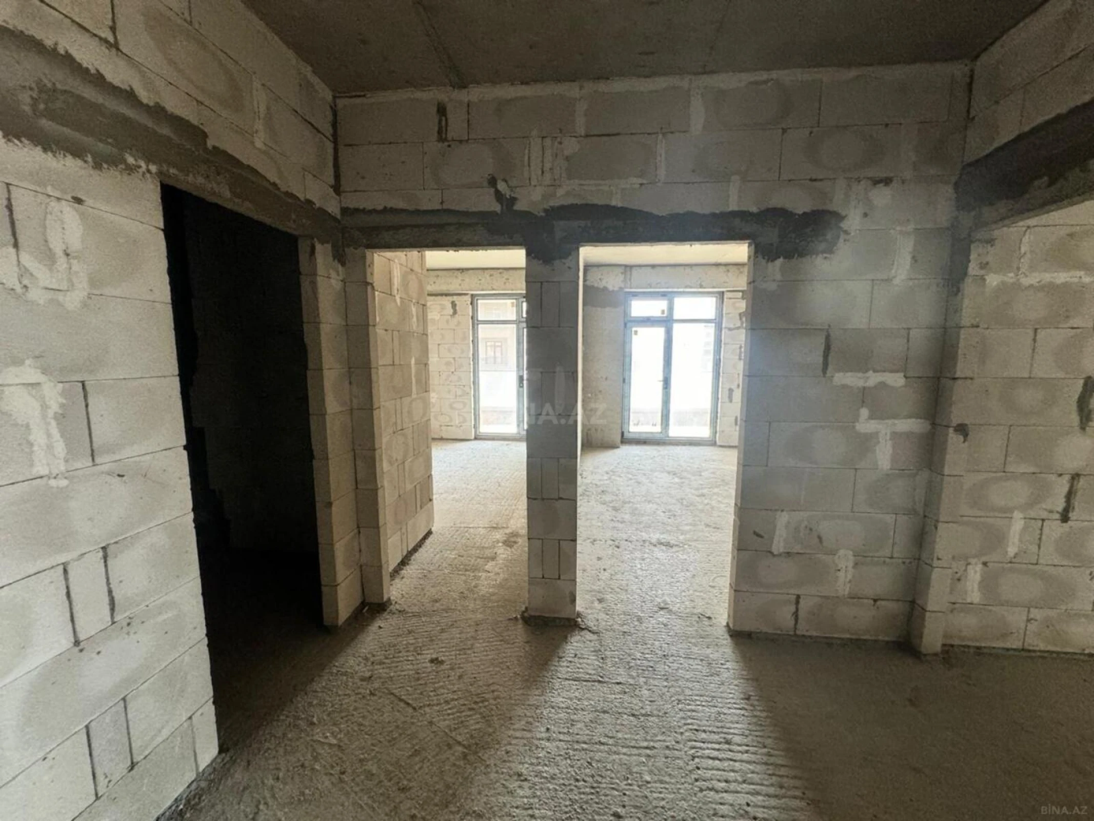 Satılır 3 otaqlı mənzil 147.5 m²
