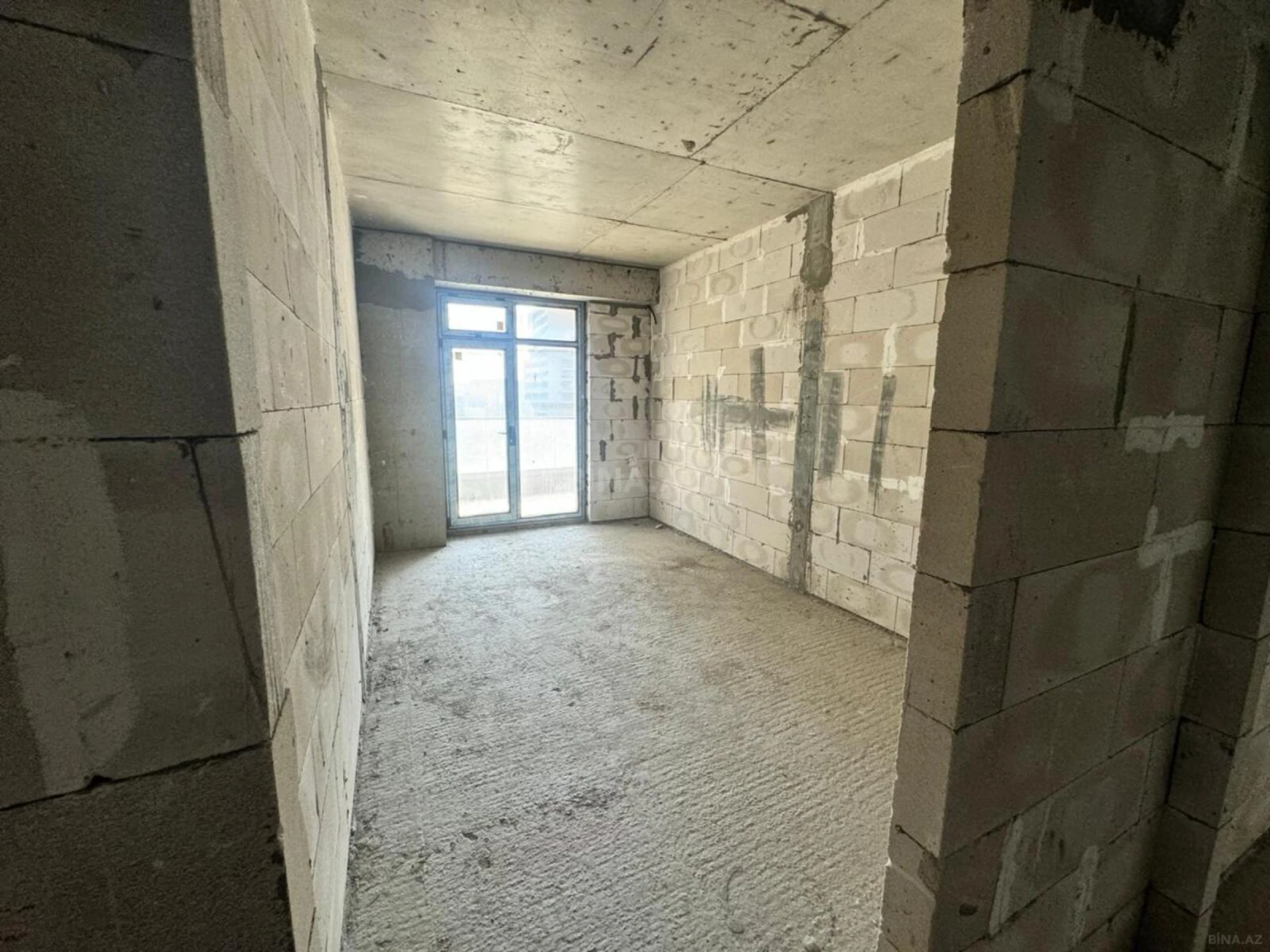 Satılır 3 otaqlı mənzil 147.5 m²