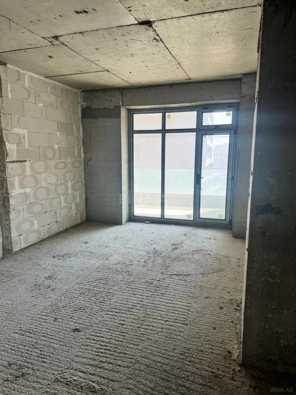 Satılır 3 otaqlı mənzil 147.5 m²