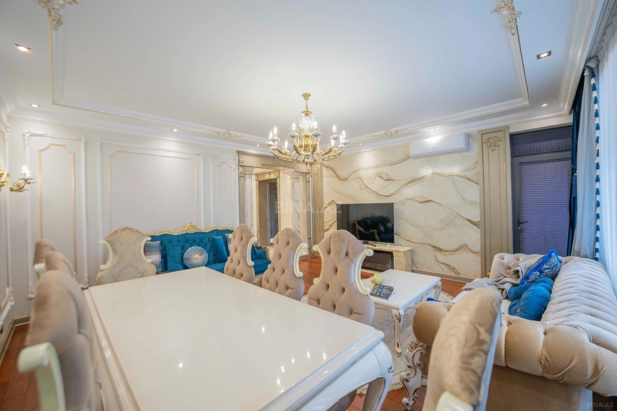 Satılır 3 otaqlı mənzil 159 m²