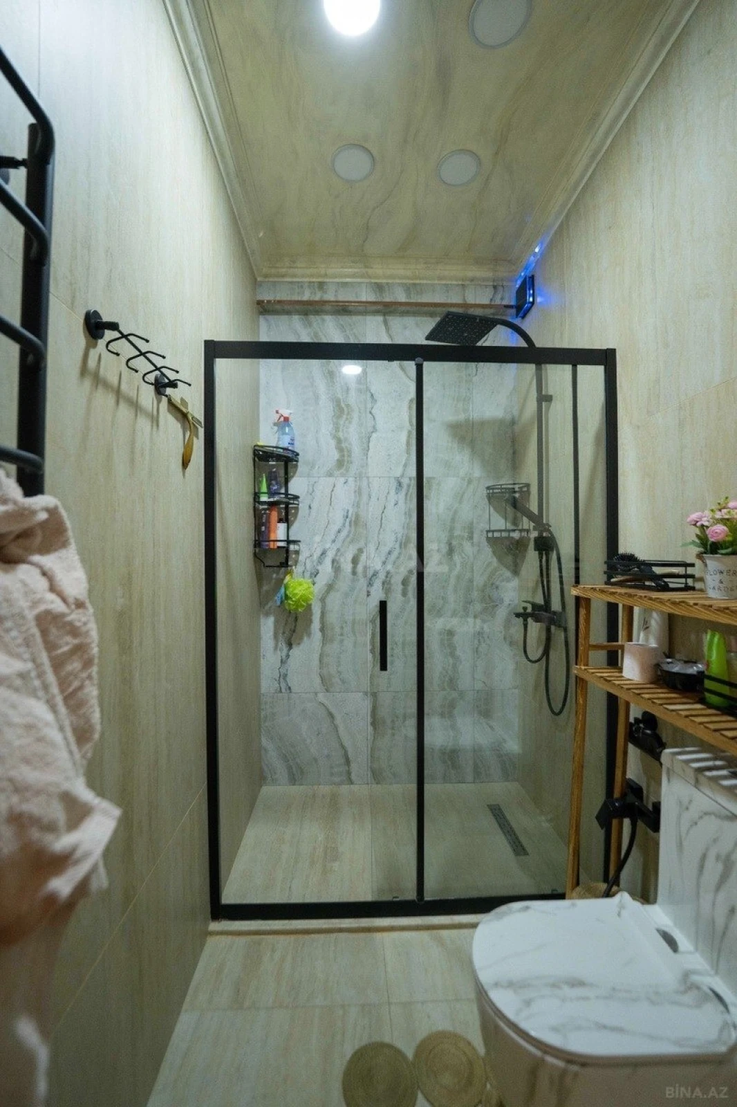 Satılır 3 otaqlı mənzil 159 m²