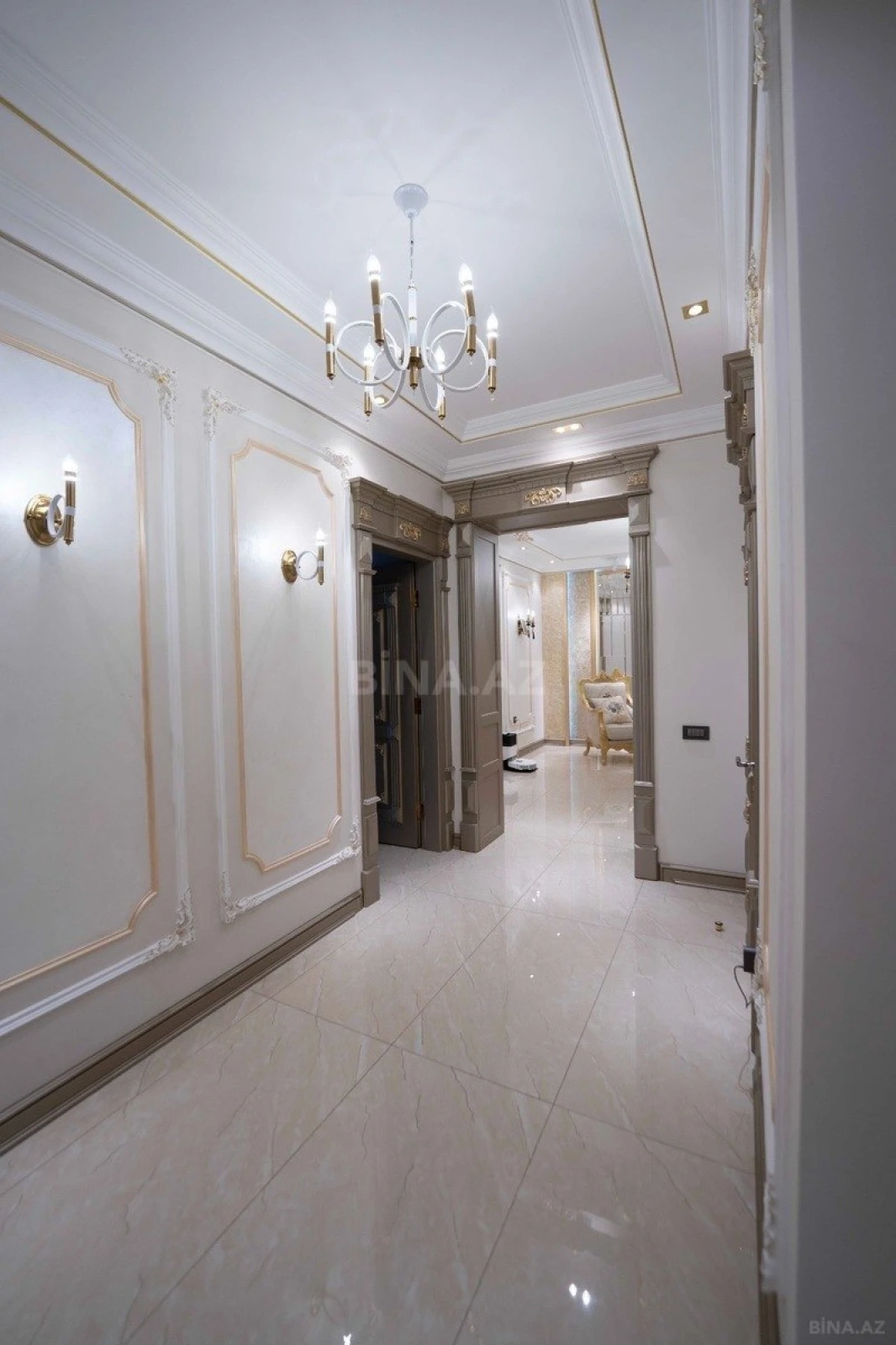 Satılır 3 otaqlı mənzil 159 m²