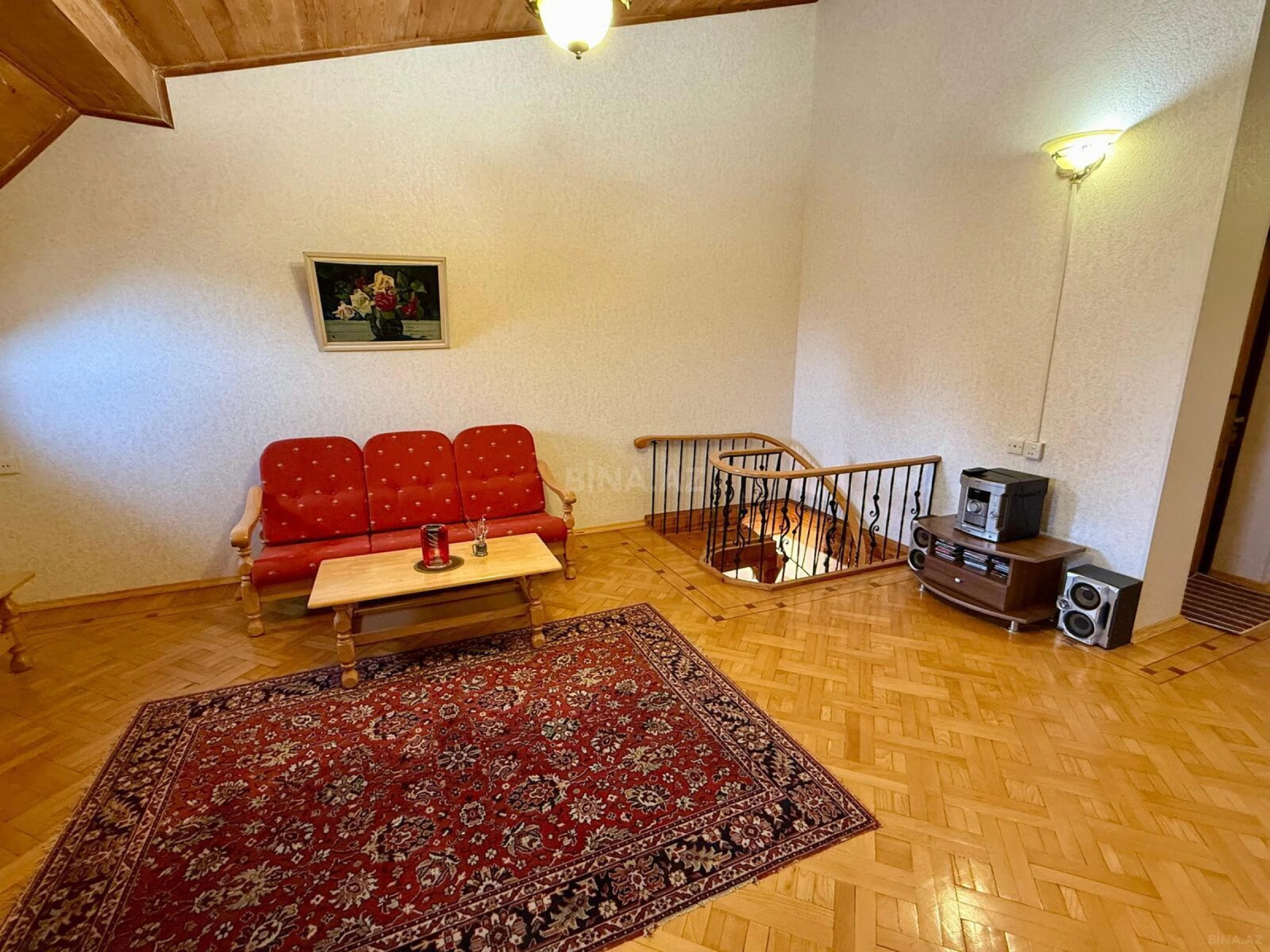 Satılır 4 otaqlı mənzil 154 m²