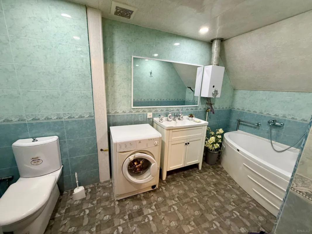 Satılır 4 otaqlı mənzil 154 m²
