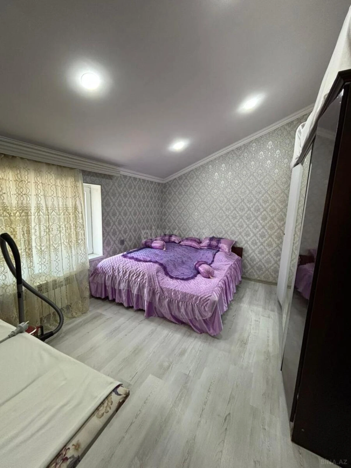Satılır 6 otaqlı həyət evi 360 m²