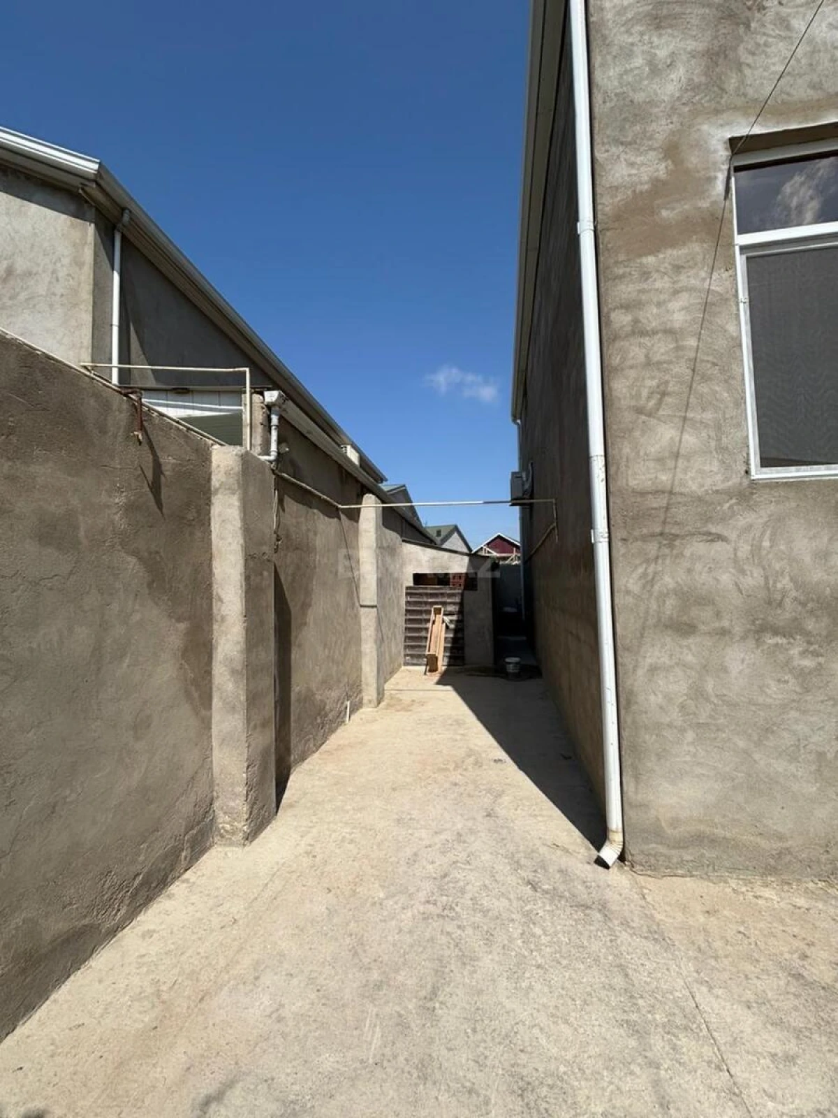 Satılır 6 otaqlı həyət evi 360 m²