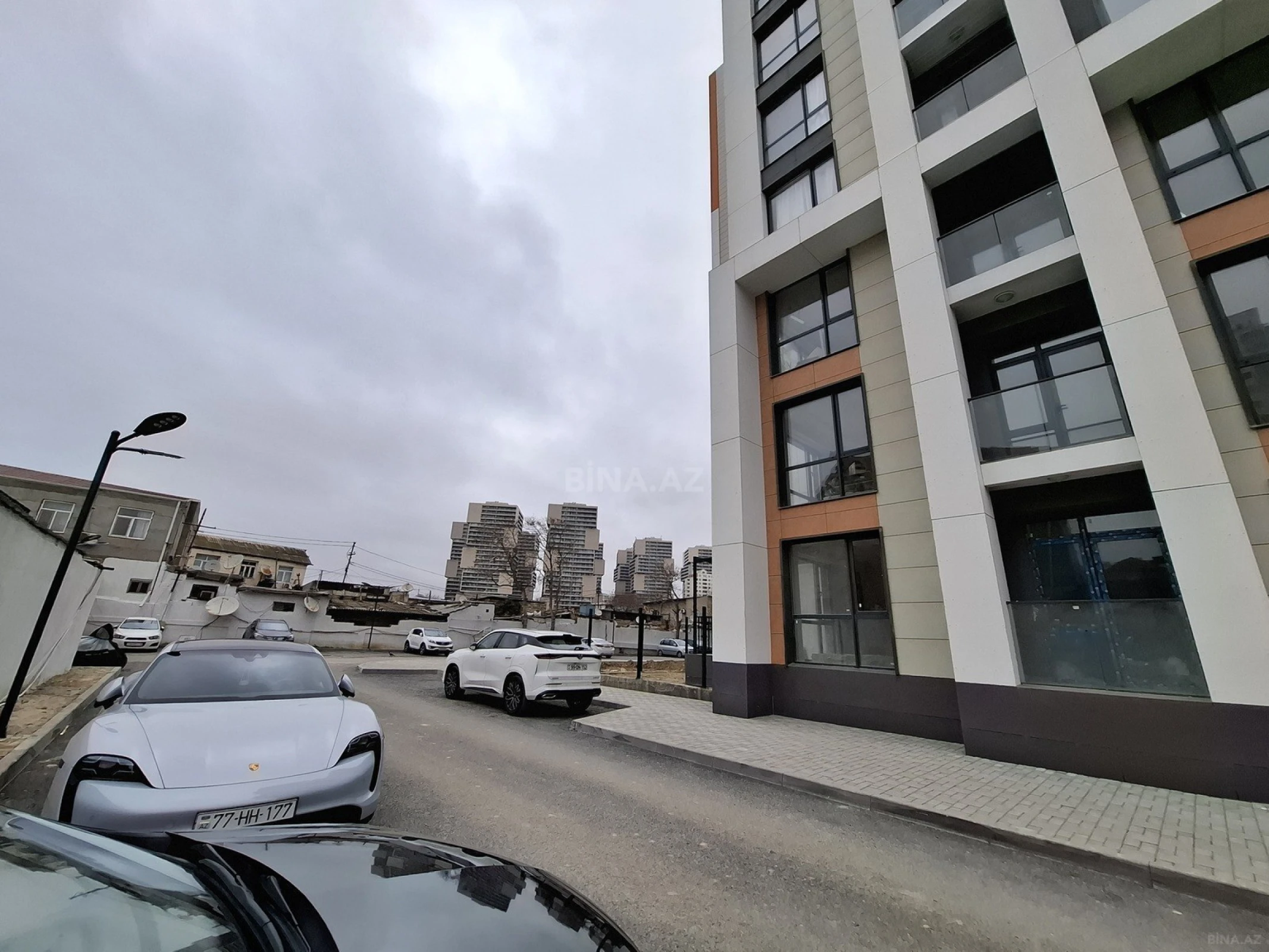 Satılır 2 otaqlı mənzil 60 m²