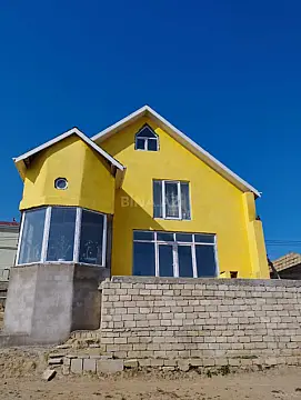 Satılır 4 otaqlı həyət evi 180 m²