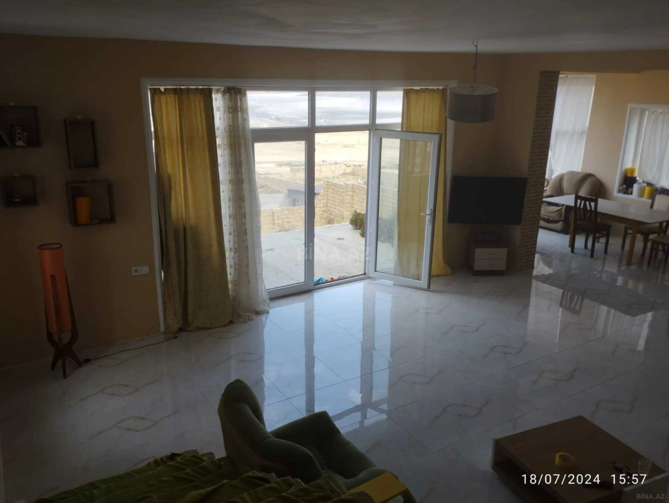 Satılır 4 otaqlı həyət evi 180 m²