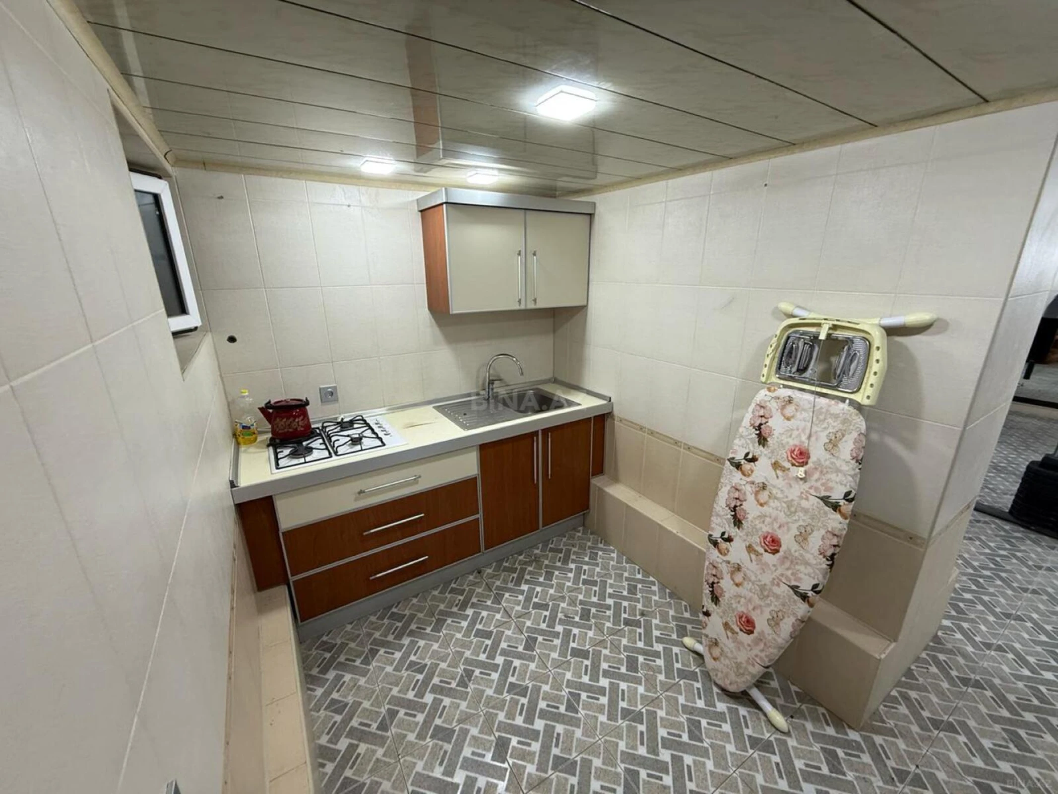 Satılır 5 otaqlı həyət evi 250 m²