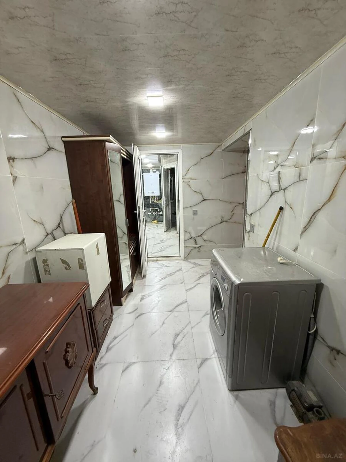 Satılır 5 otaqlı həyət evi 250 m²