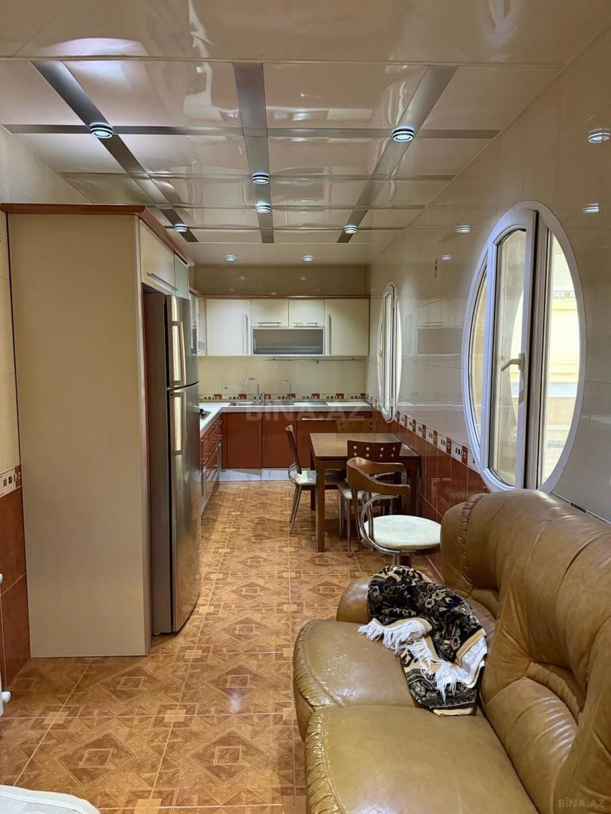 Satılır 5 otaqlı həyət evi 250 m²