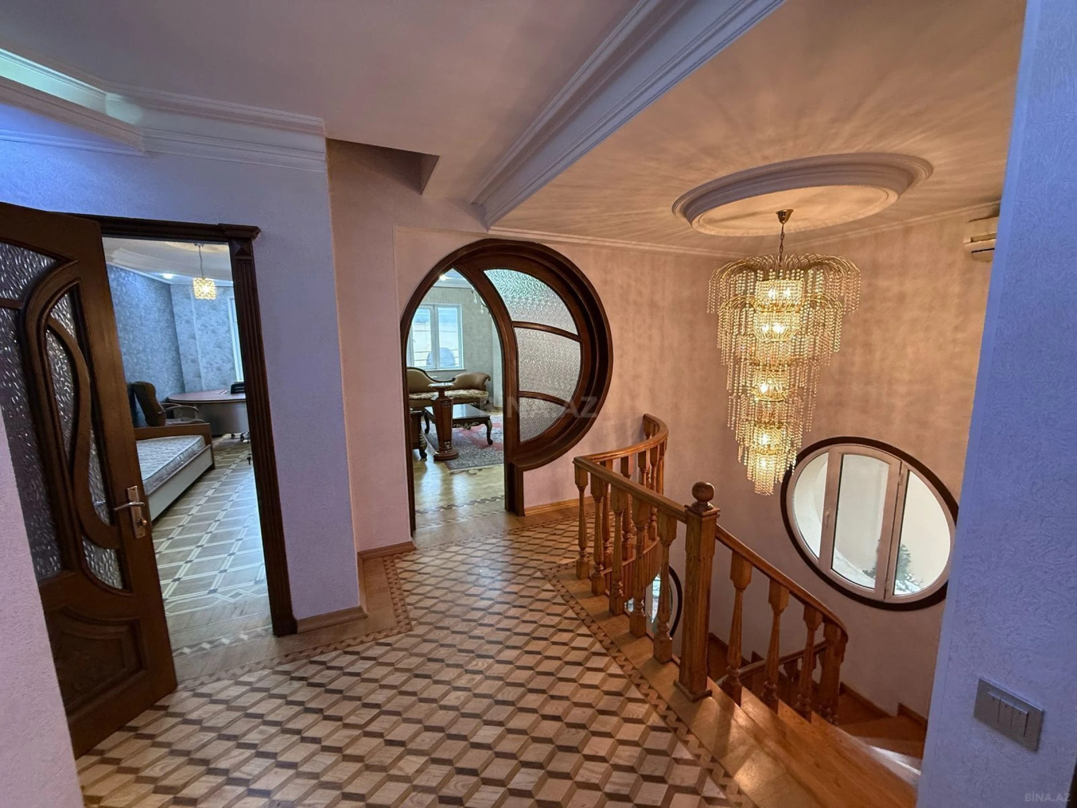 Satılır 5 otaqlı həyət evi 250 m²