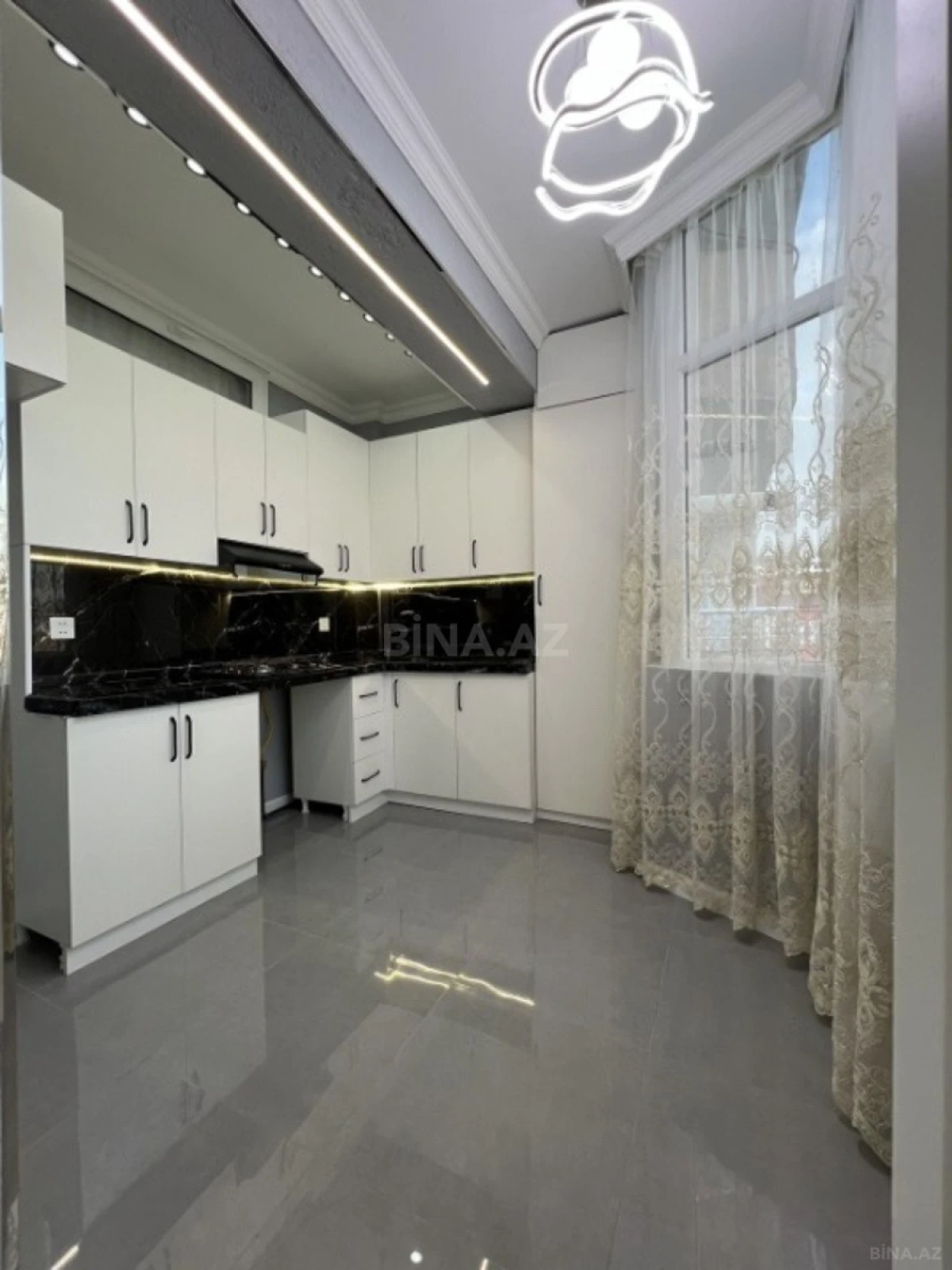Satılır 2 otaqlı mənzil 65 m²
