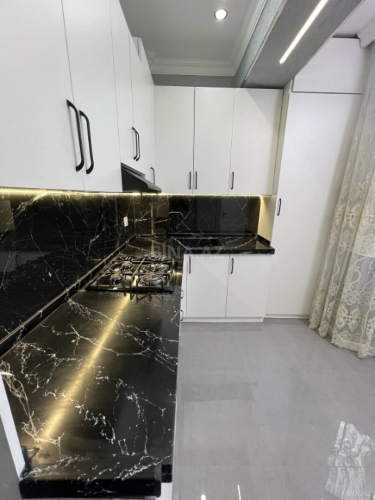 Satılır 2 otaqlı mənzil 65 m²